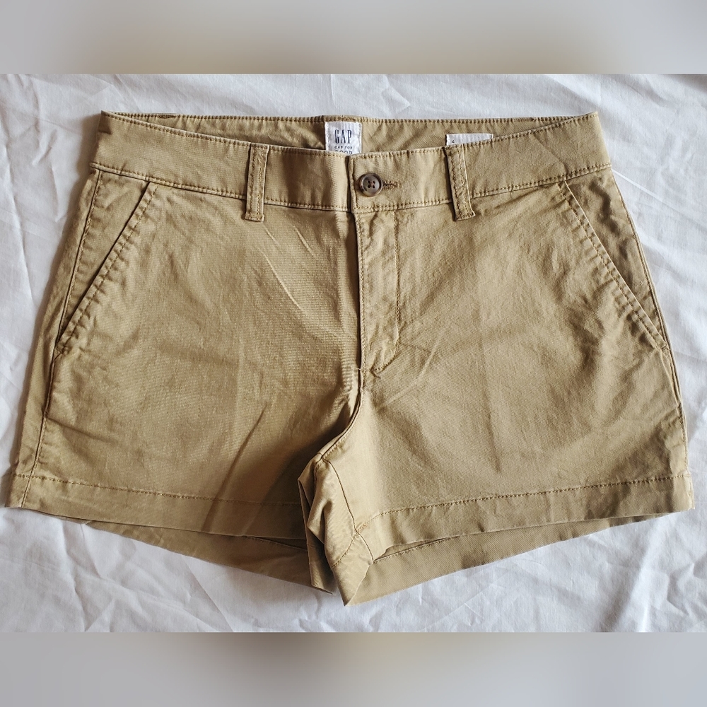 NWOT Gap Size 4 shorts